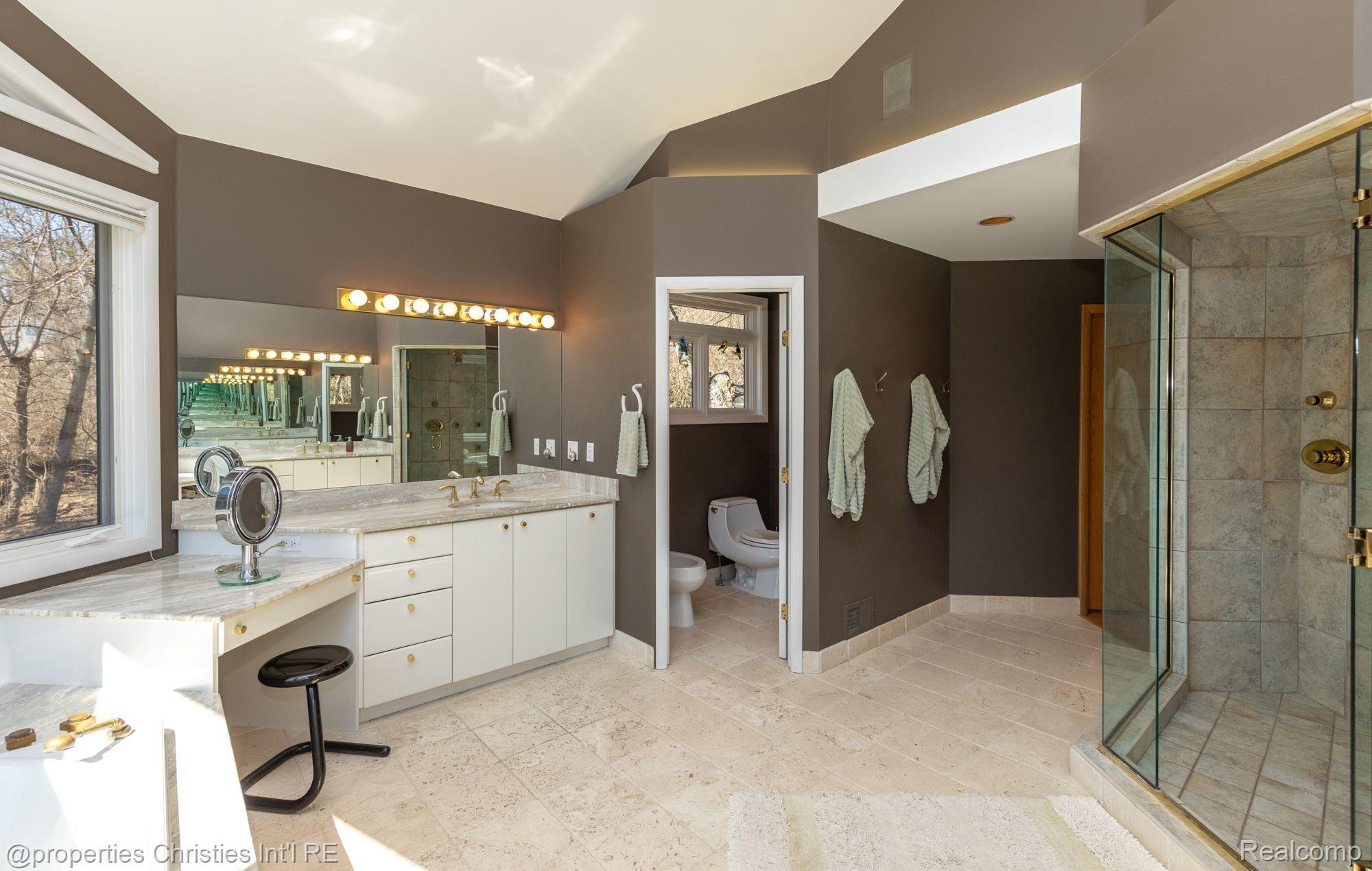 1661 Silver Bell Road Rochester, MI 48306 - Photo 31 of 77 Gallery Image 31