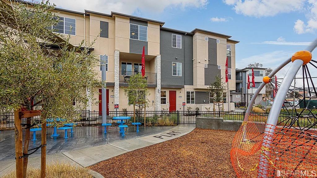 444 Trace Lane Hayward, CA 94544 - Photo 31 of 33 a building view with outdoor space