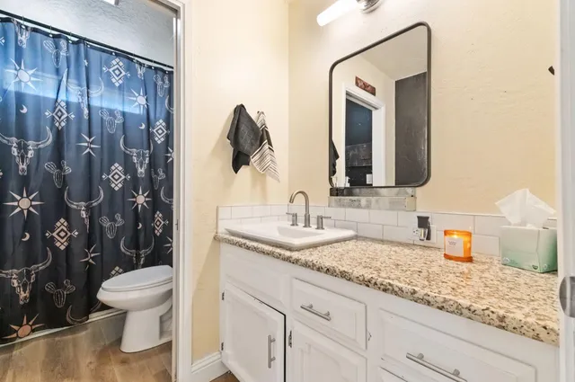 $595,000 | 8289 East McKinley Avenue, Fresno, CA 93737