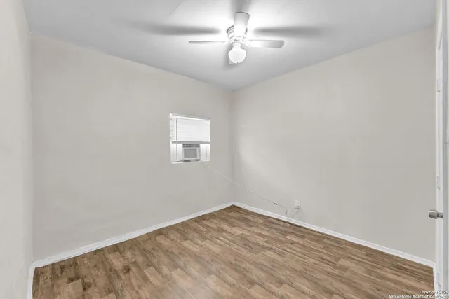 $800 | 834 Division Avenue, Unit 1, San Antonio, TX 78225