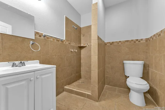 $800 | 834 Division Avenue, Unit 1, San Antonio, TX 78225