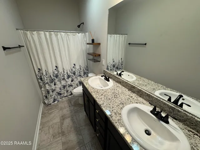 $2,200 | 406 Gray Birch Loop, Youngsville, LA 70592