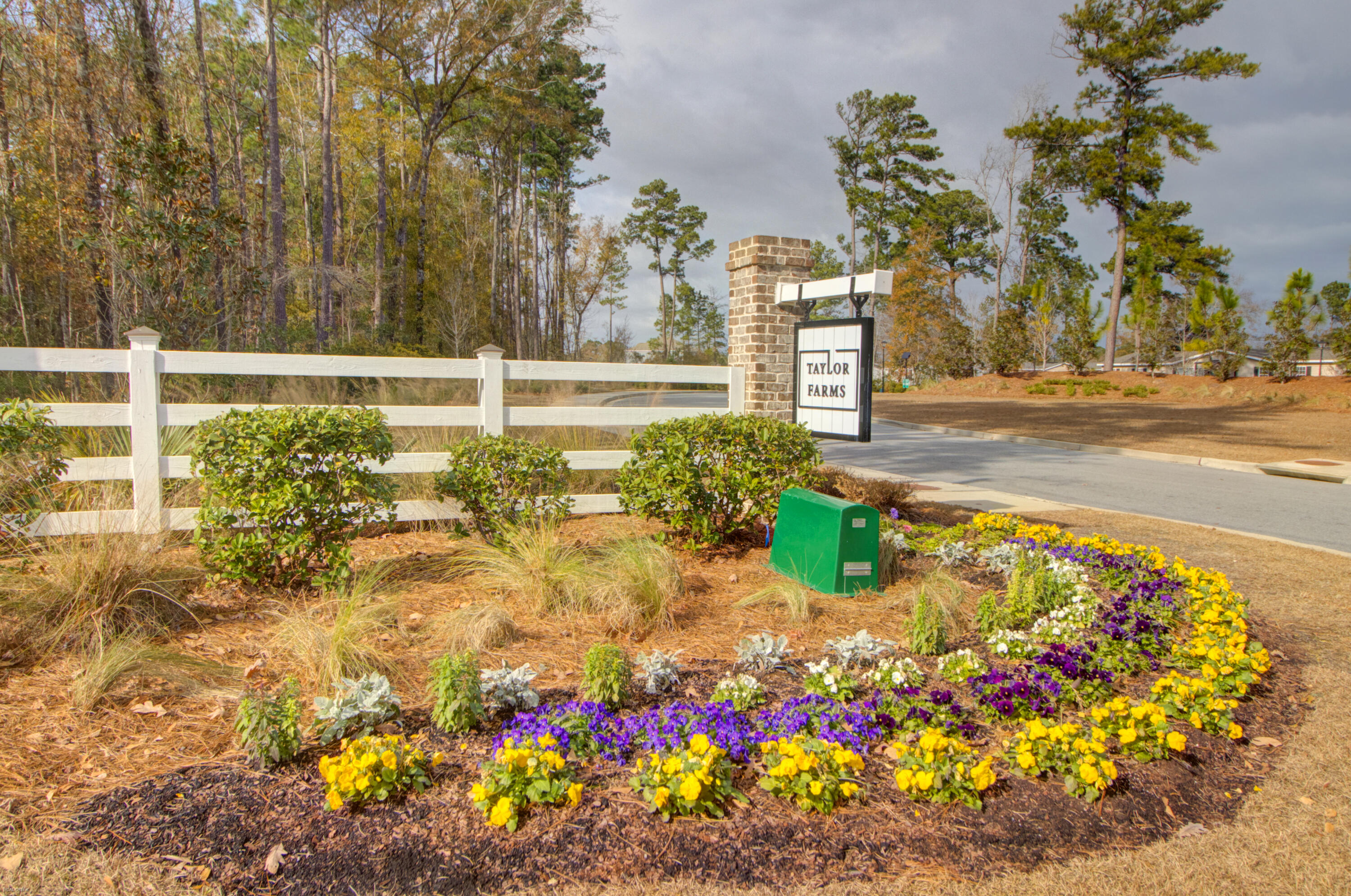 318 Feldspar Lane Ladson, SC 29456 - Photo 28 of 34 318 Feldspar -Tidalcreekphoto- (34)