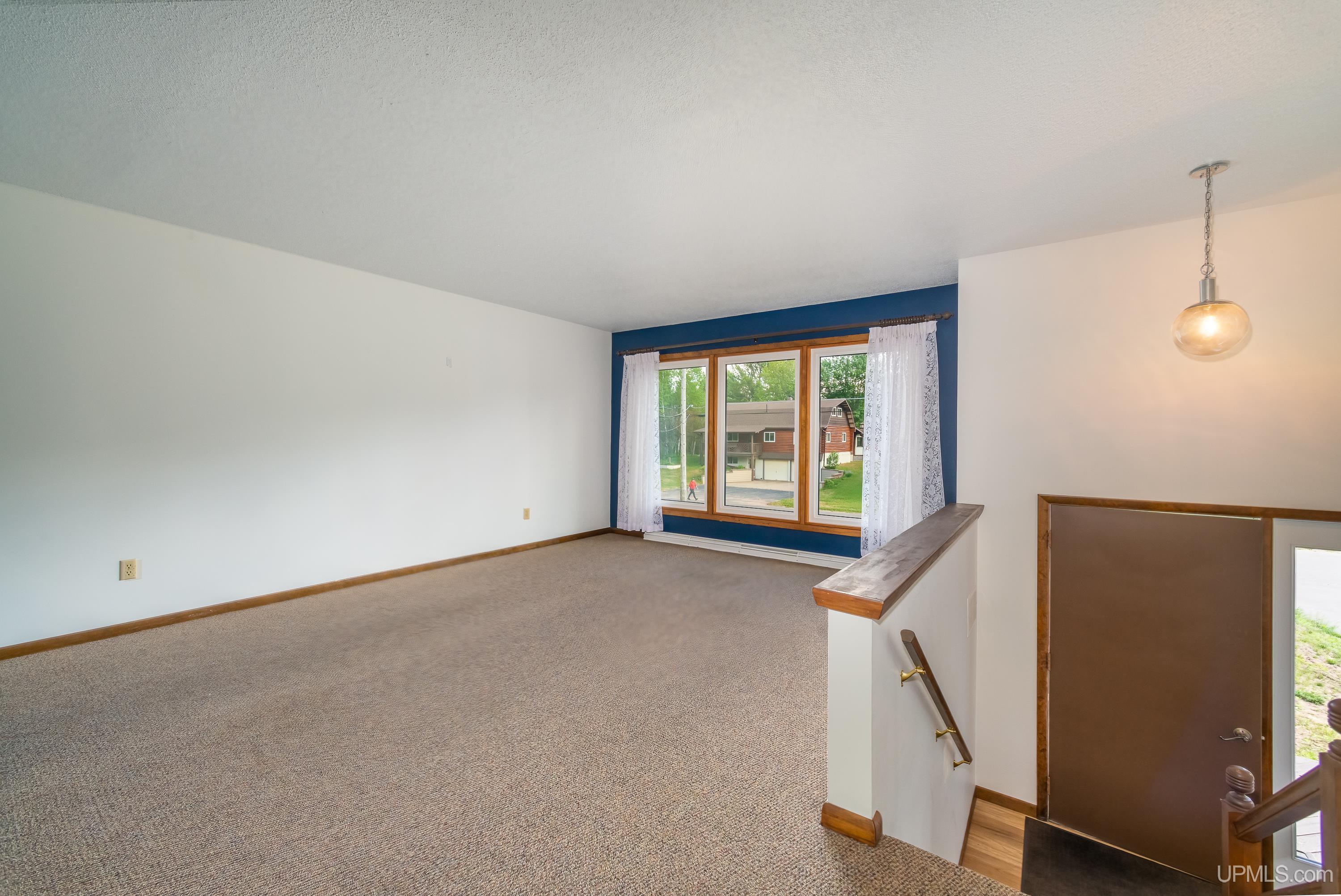 204 Ford Road Marquette, MI 49855 - Photo 7 of 47