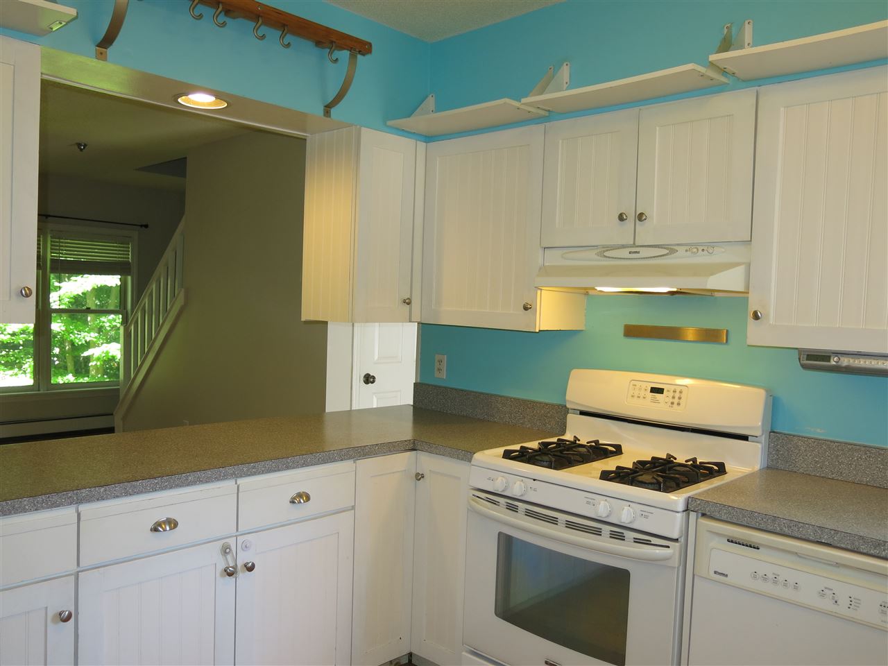 40 Wolf Road, Unit 43 Lebanon, NH 03766 - Photo 2 of 15 Gallery Image 2
