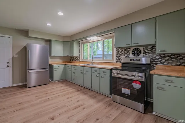 $209,900 | 546 West Harrison Avenue, Wabash, IN 46992