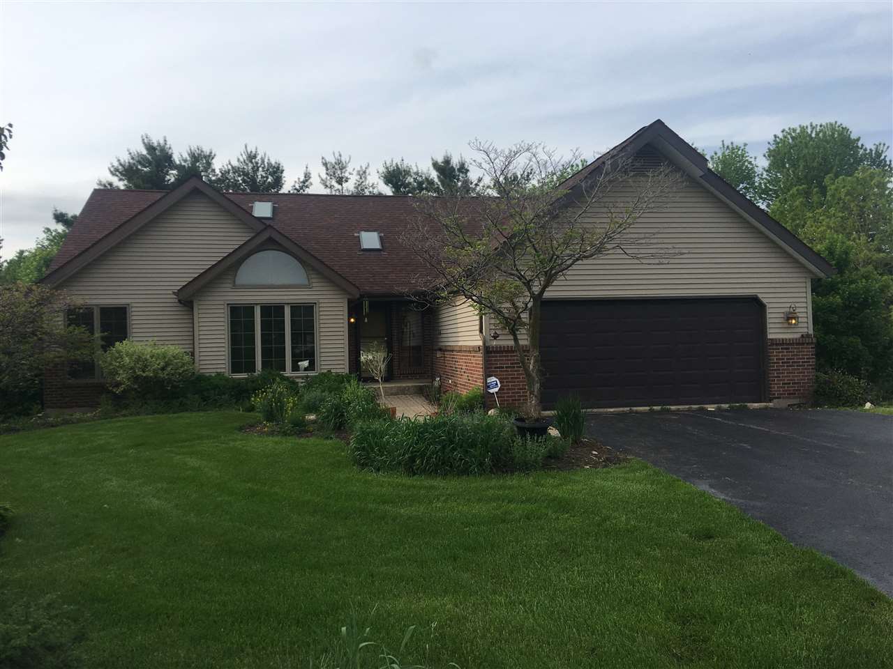 5564 Raspberry Trail Rockford, IL 61114 - Photo 1 of 25 Gallery Image 1