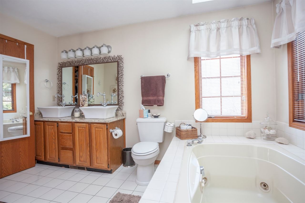 5564 Raspberry Trail Rockford, IL 61114 - Photo 18 of 25 Gallery Image 18