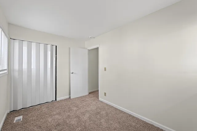 $124,900 | 402 South Dodson Drive, Urbana, IL 61802