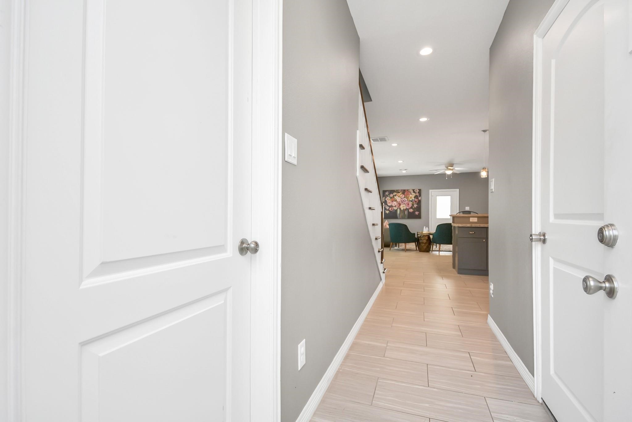 3019 Elysian Street Houston, TX 77009 - Photo 5 of 33 a view of a hallway with a furniture