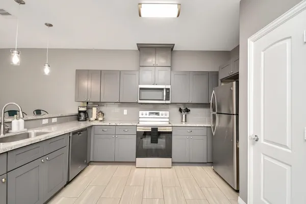 $2,200 | 3019 Elysian Street, Houston, TX 77009