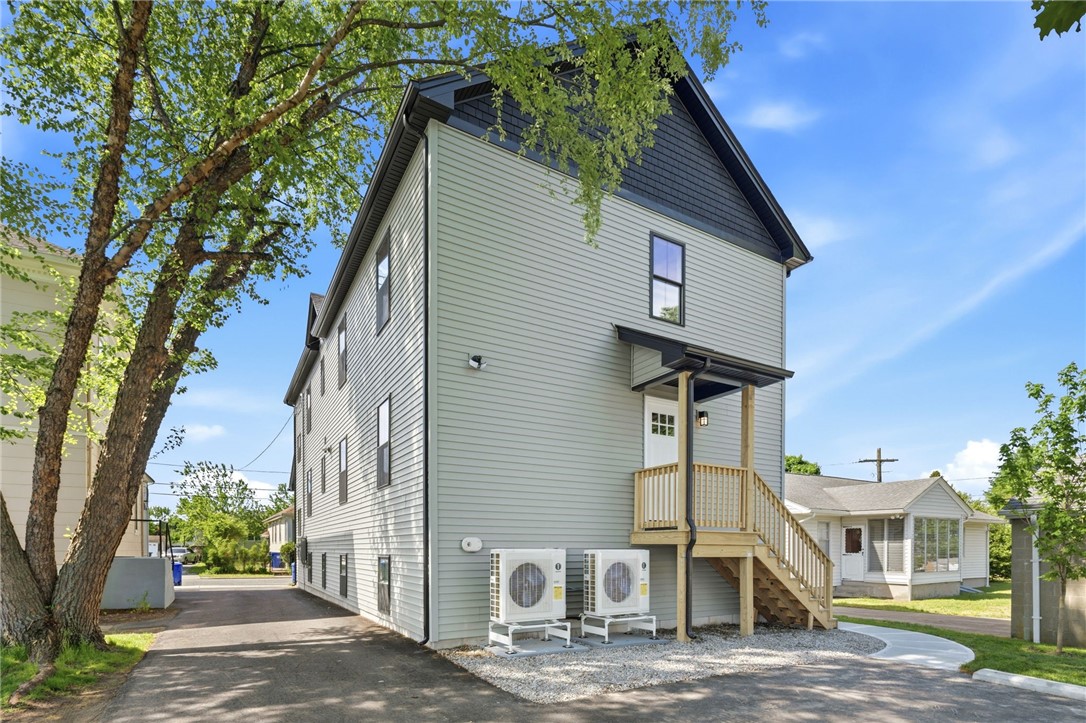 14 Raphael Avenue Providence, RI 02904 - Photo 3 of 50
