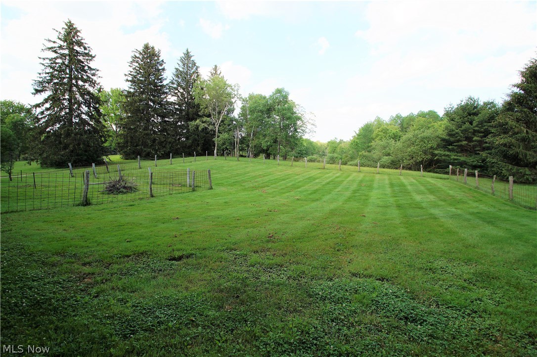8708 Sumner Road Chardon, OH 44024 - Photo 7 of 28