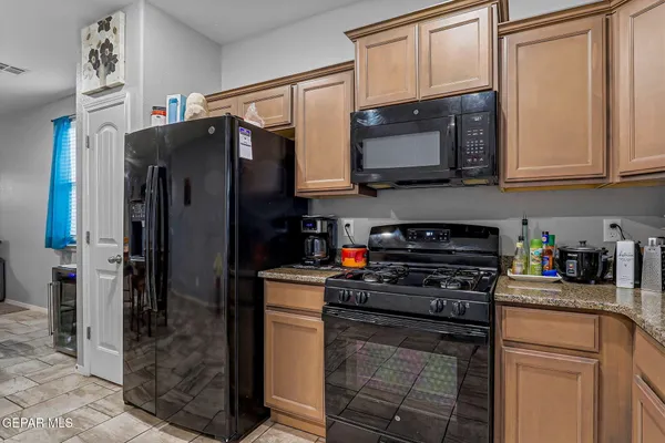 $220,000 | 537 Dusk Vw Street, Socorro, TX 79927