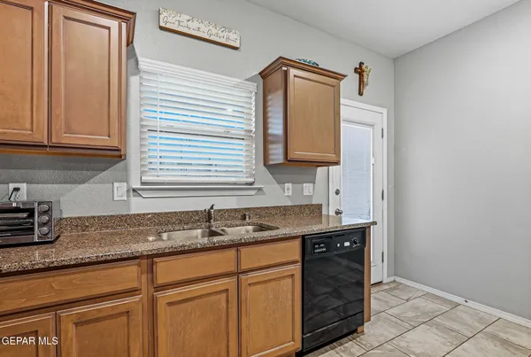 $220,000 | 537 Dusk Vw Street, Socorro, TX 79927