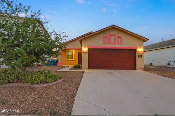 $220,000 | 537 Dusk Vw Street, Socorro, TX 79927