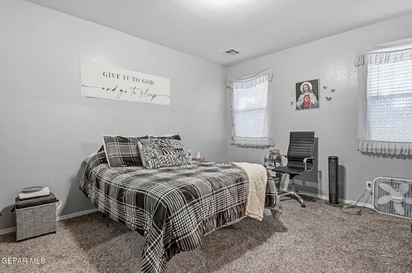 $220,000 | 537 Dusk Vw Street, Socorro, TX 79927