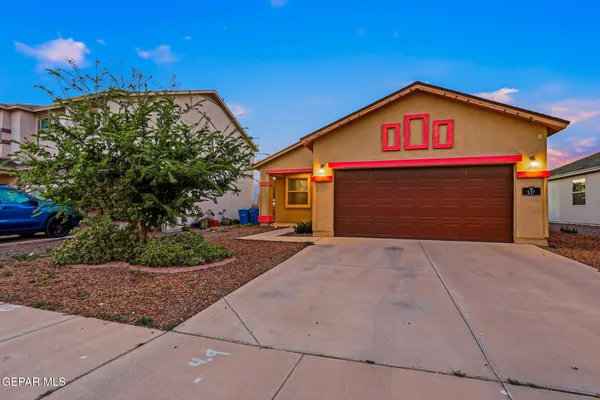 $220,000 | 537 Dusk Vw Street, Socorro, TX 79927