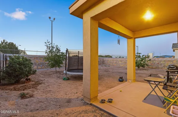 $220,000 | 537 Dusk Vw Street, Socorro, TX 79927