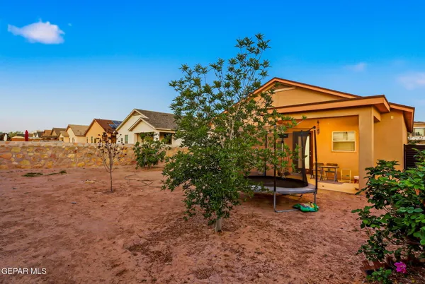 $220,000 | 537 Dusk Vw Street, Socorro, TX 79927