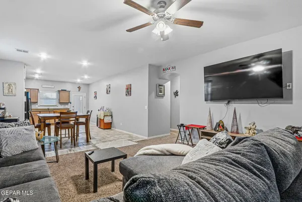 $220,000 | 537 Dusk Vw Street, Socorro, TX 79927