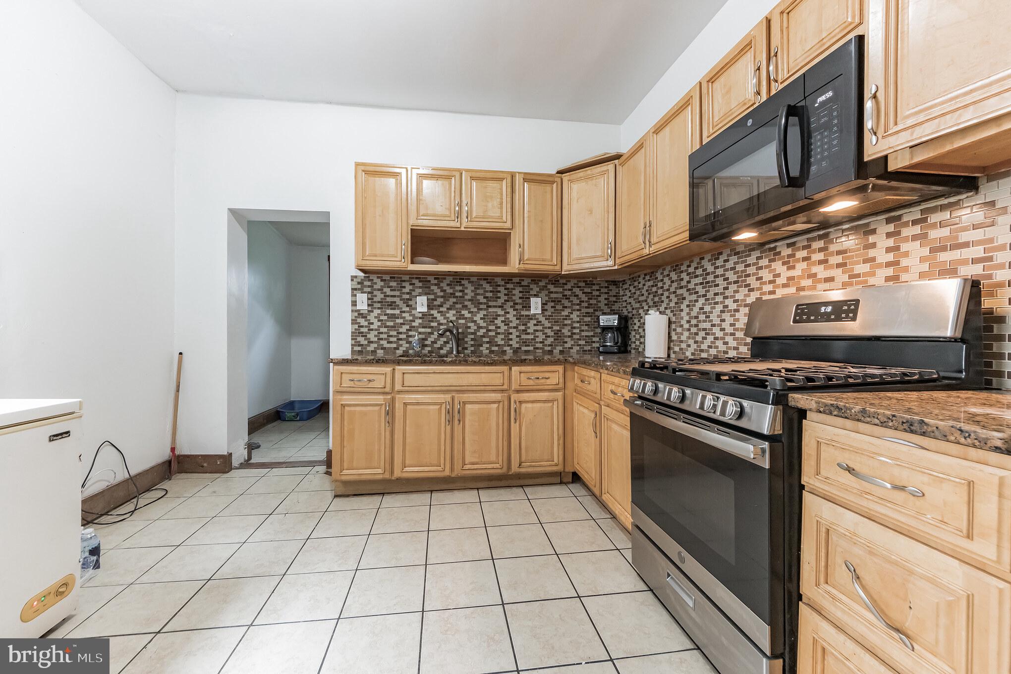 104 East Tabor Road Philadelphia, PA 19120 - Photo 11 of 32
