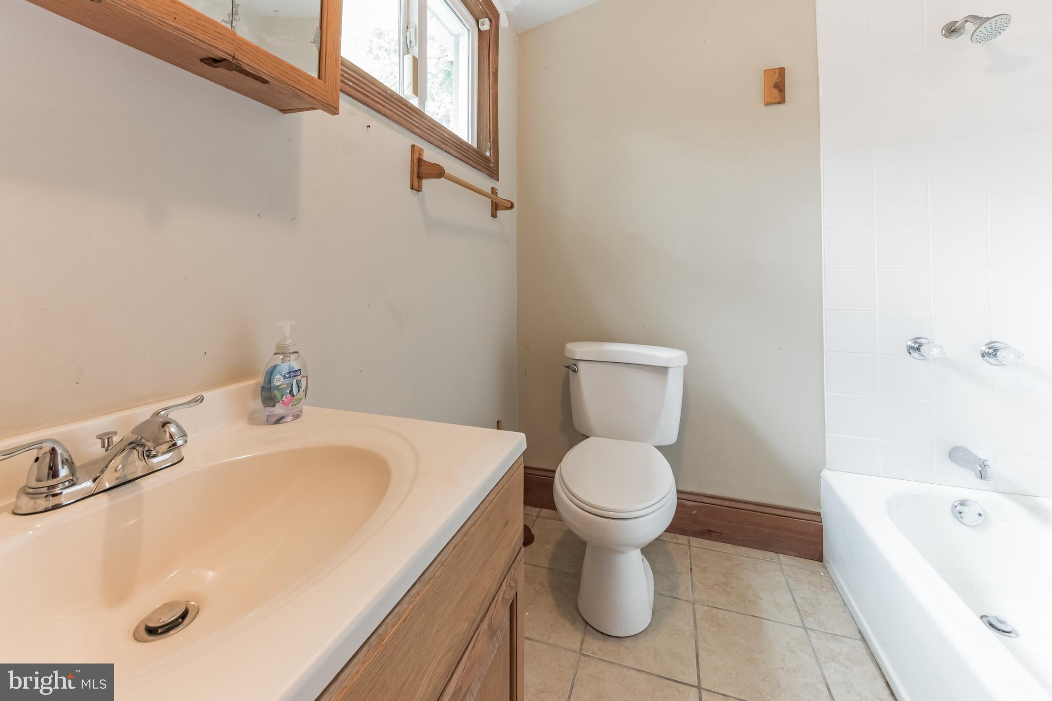 104 East Tabor Road Philadelphia, PA 19120 - Photo 13 of 32