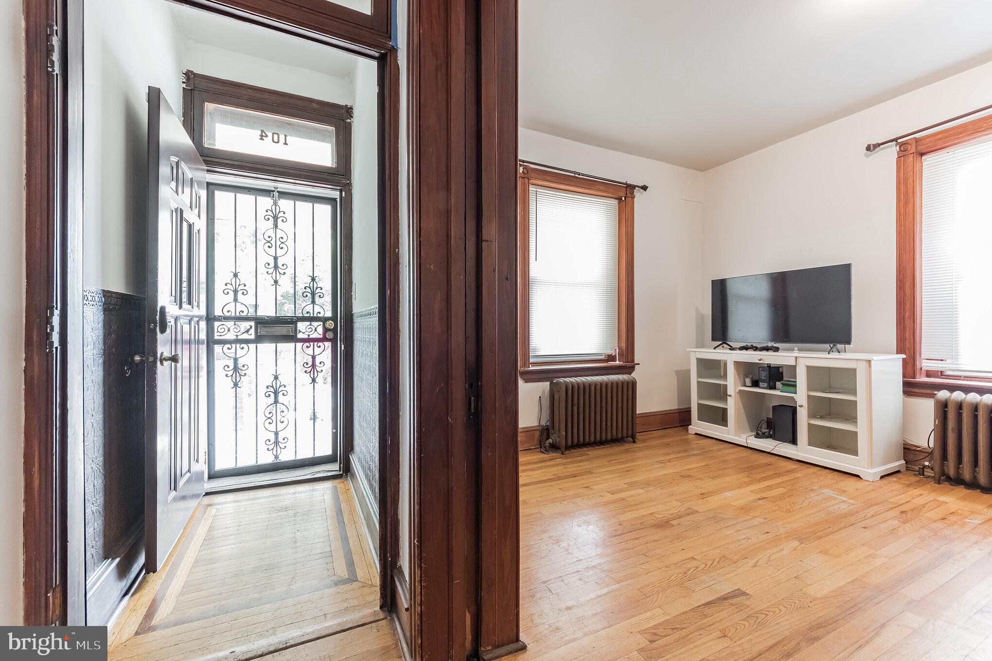 104 East Tabor Road Philadelphia, PA 19120 - Photo 5 of 32