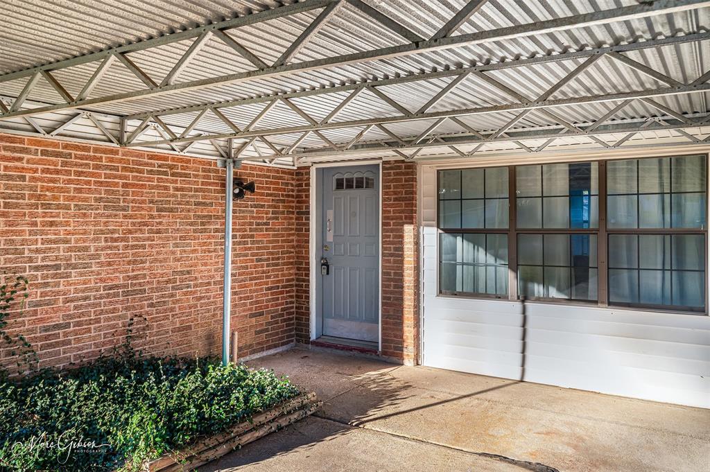 3304 Gorton Road Shreveport, LA 71119 - Photo 2 of 21 a view of a porch