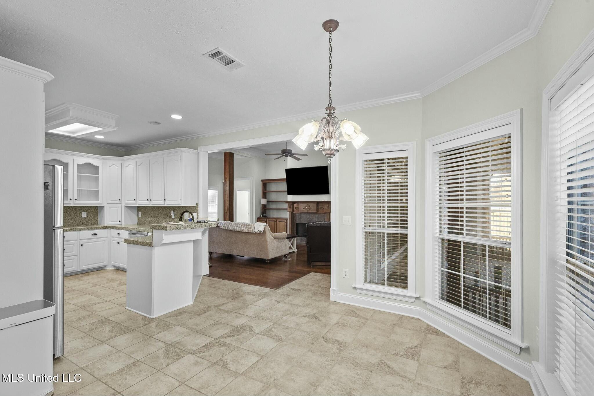 215 Sunset Circle Madison, MS 39110 - Photo 17 of 63 tempImagekdxRog