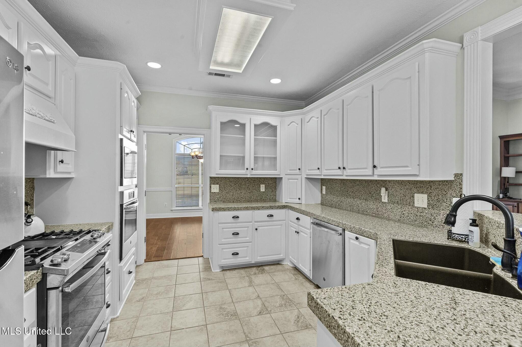 215 Sunset Circle Madison, MS 39110 - Photo 18 of 63 tempImage6ZeRUE
