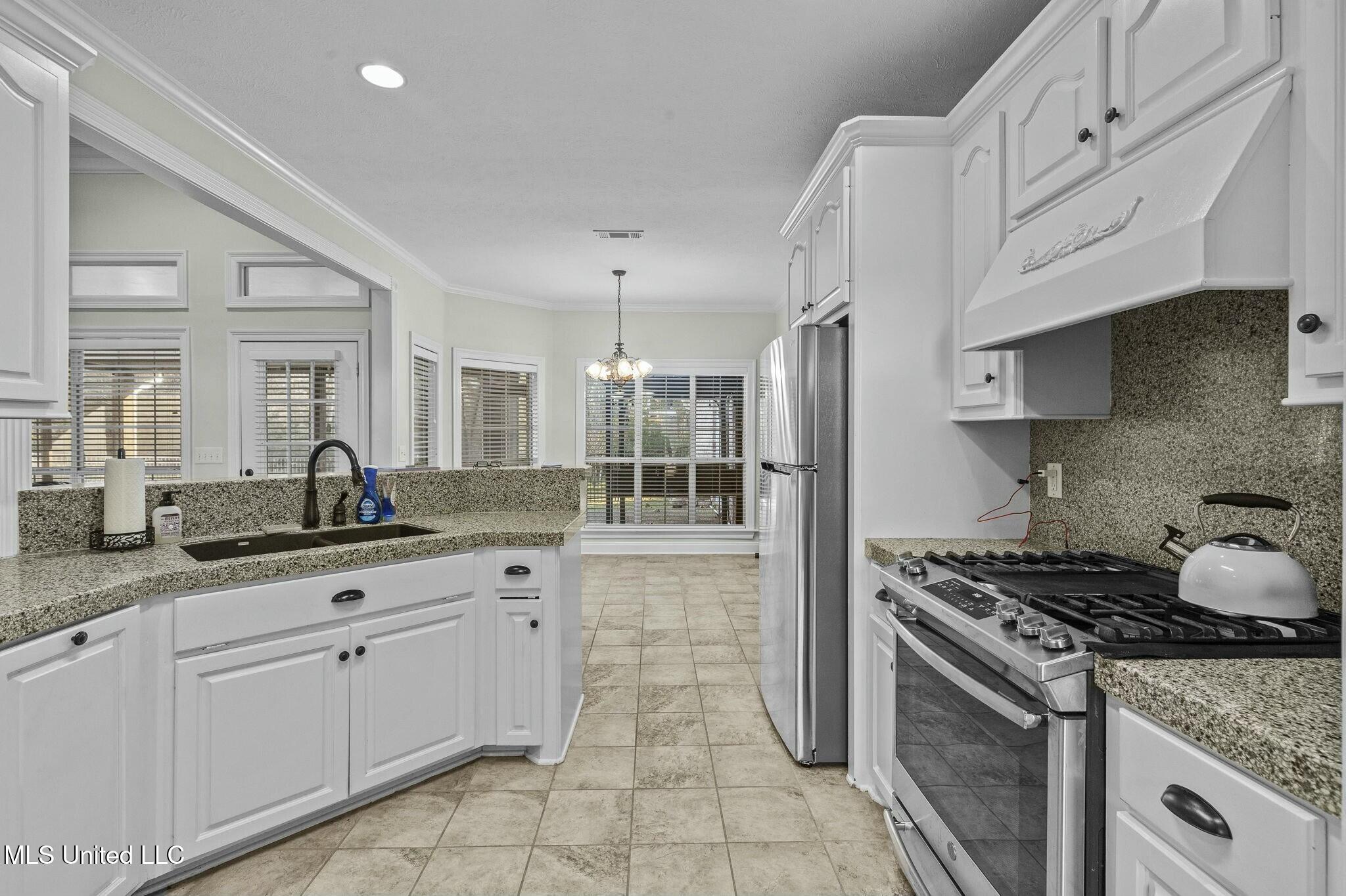 215 Sunset Circle Madison, MS 39110 - Photo 20 of 63 tempImagehYayyw