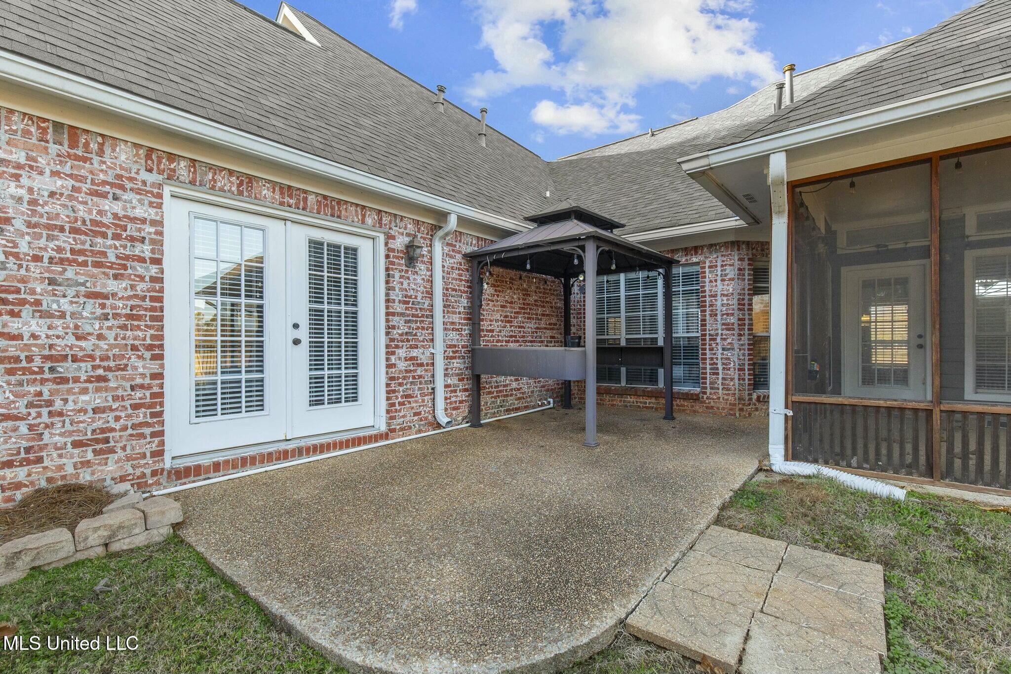 215 Sunset Circle Madison, MS 39110 - Photo 46 of 63 tempImagefy9WqN