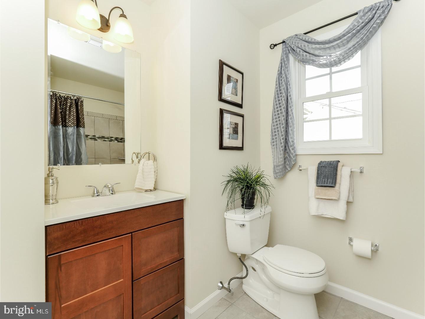 622 Auburn Road Fairless Hills, PA 19030 - Photo 19 of 25 Bathroom