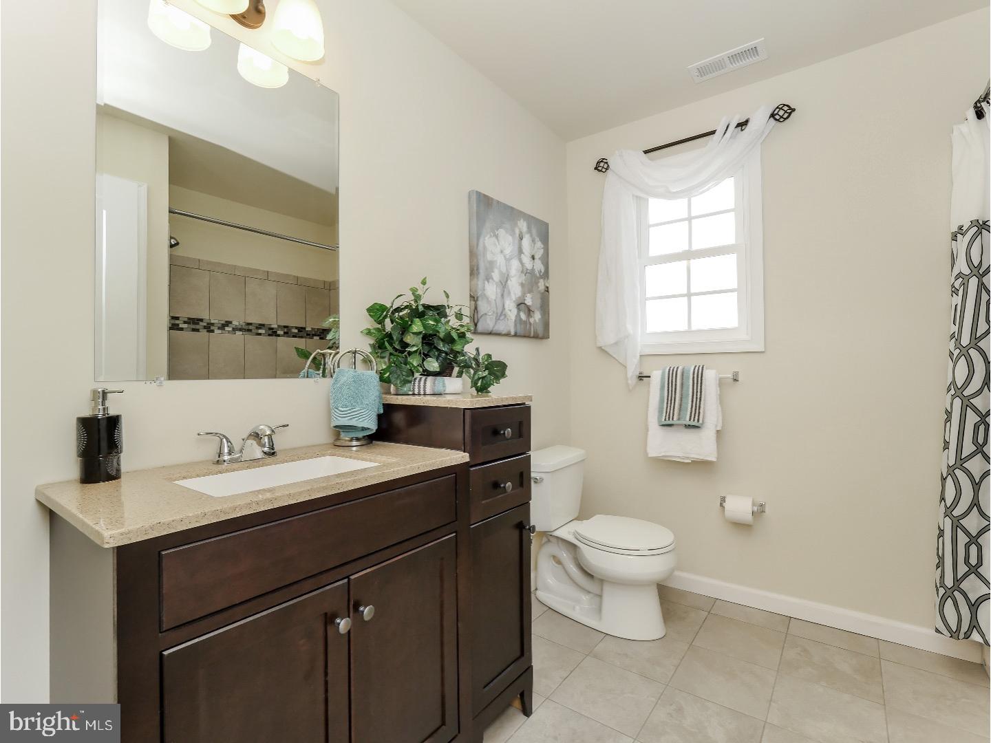 622 Auburn Road Fairless Hills, PA 19030 - Photo 21 of 25 Bathroom