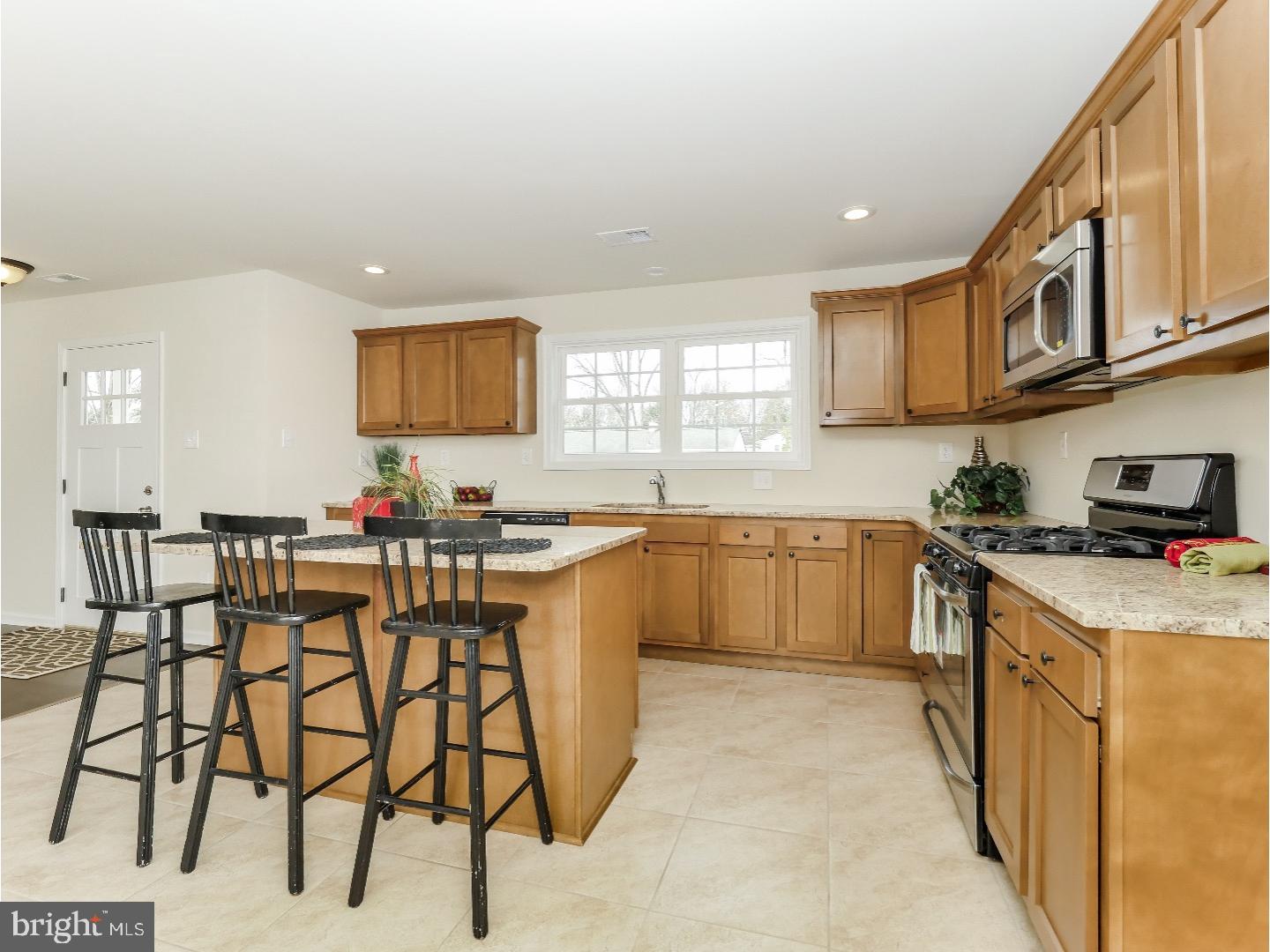 622 Auburn Road Fairless Hills, PA 19030 - Photo 10 of 25 Kitchen