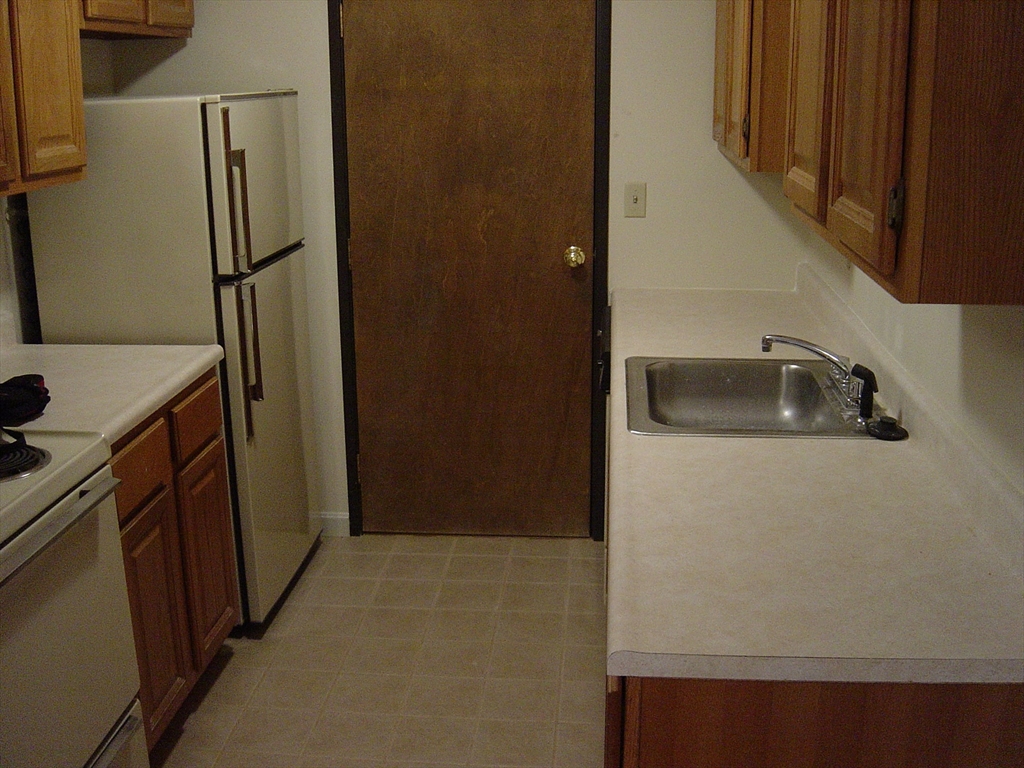 47 Juniper Road, Unit F1 North Attleboro, MA 02760 - Photo 4 of 6