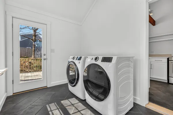 $739,900 | 60 Oakhurst Road, Cape Elizabeth, ME 04107
