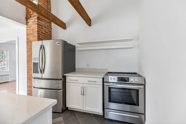 $739,900 | 60 Oakhurst Road, Cape Elizabeth, ME 04107