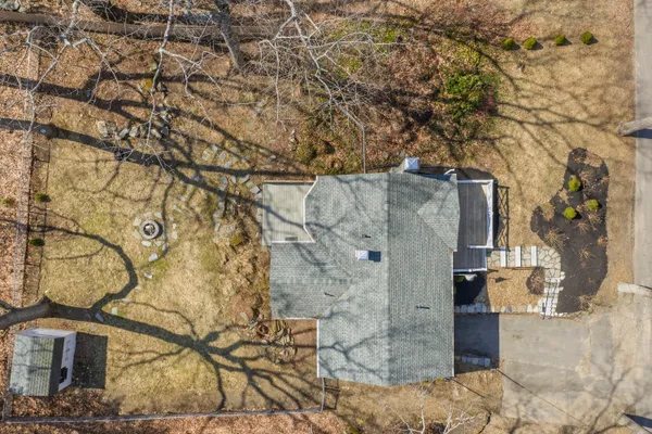 $739,900 | 60 Oakhurst Road, Cape Elizabeth, ME 04107