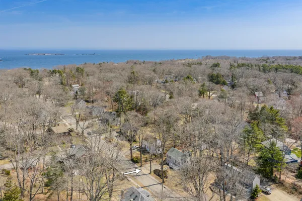 $739,900 | 60 Oakhurst Road, Cape Elizabeth, ME 04107