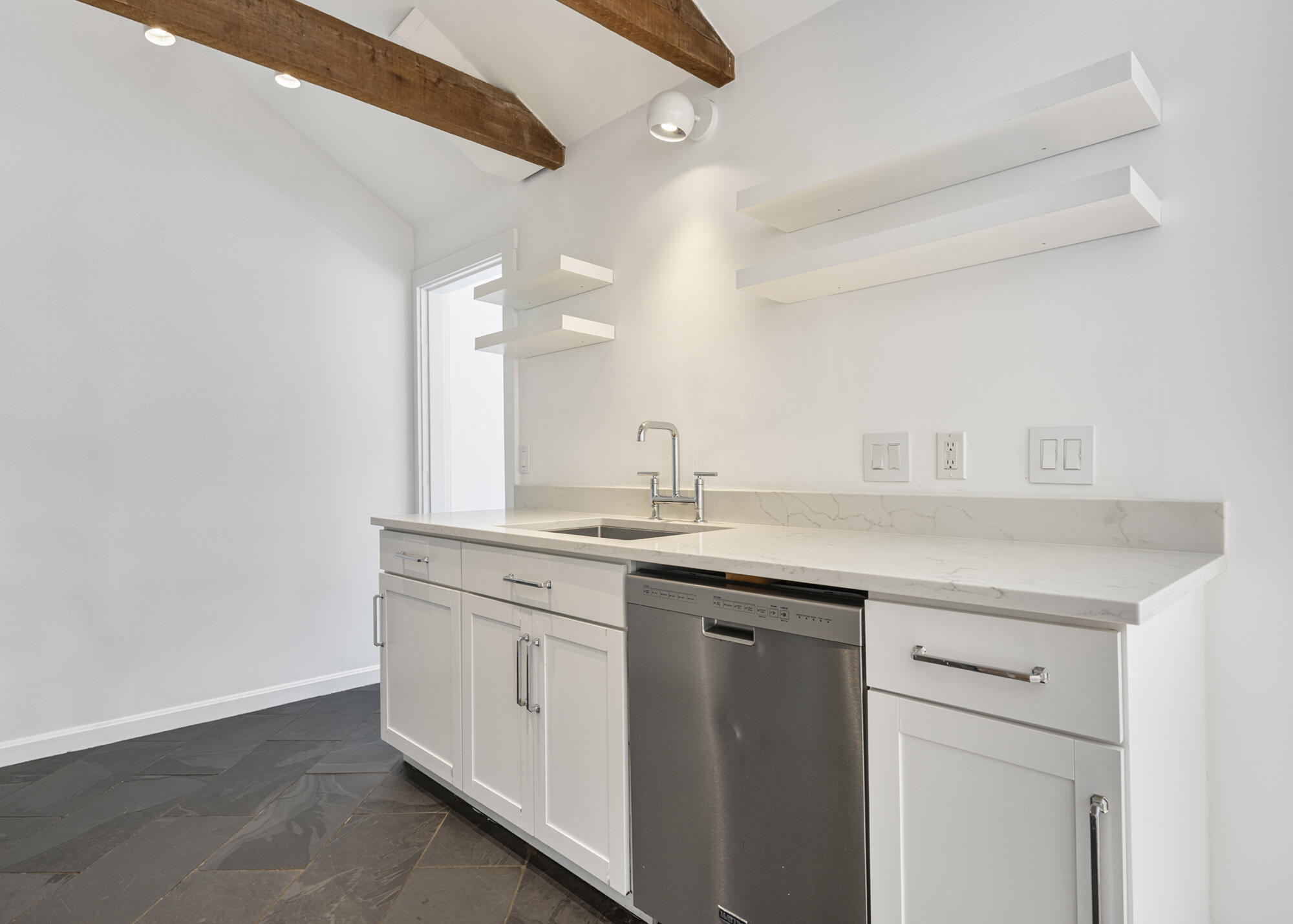60 Oakhurst Road Cape Elizabeth, ME 04107 - Photo 8 of 56 60 Oakhurst_W5_07