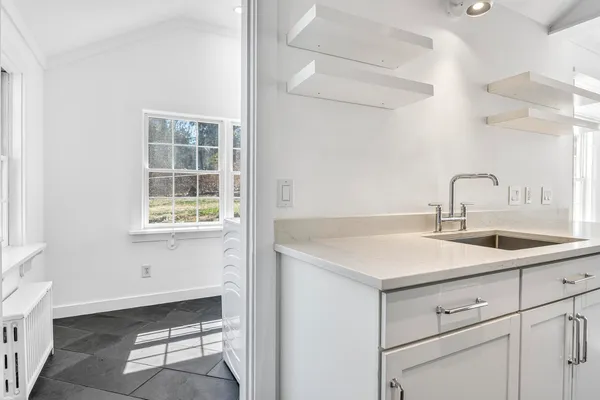 $739,900 | 60 Oakhurst Road, Cape Elizabeth, ME 04107