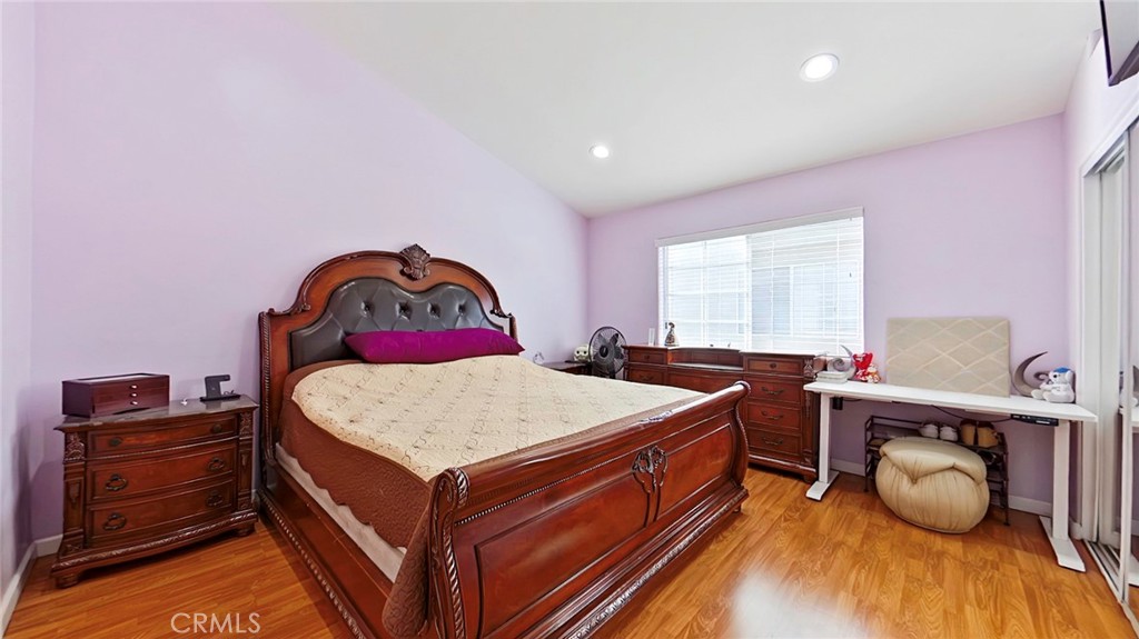 18347 Saticoy Street, Unit 6 Reseda, CA 91335 - Photo 19 of 28