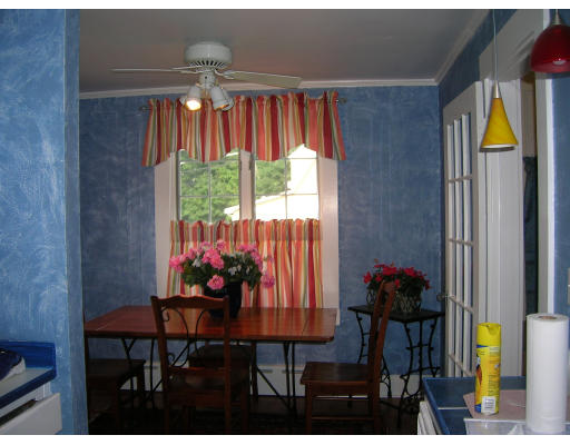 46 Lincoln Road Medford, MA 02155 - Photo 6 of 12 Gallery Image 6