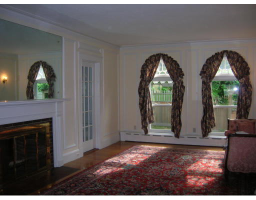 46 Lincoln Road Medford, MA 02155 - Photo 10 of 12 Gallery Image 10