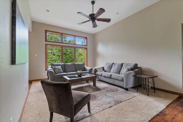 $1,175,000 | 1950 Middle Lane, Duluth, MN 55811