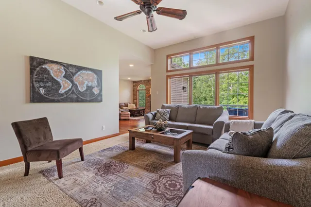 $1,175,000 | 1950 Middle Lane, Duluth, MN 55811