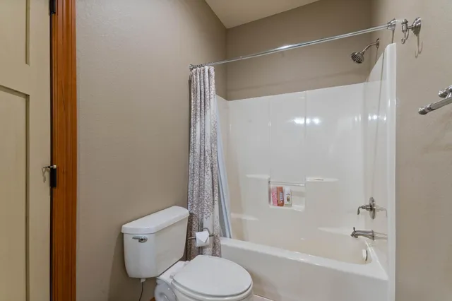 $1,175,000 | 1950 Middle Lane, Duluth, MN 55811