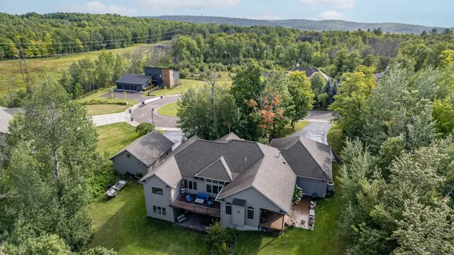 $1,175,000 | 1950 Middle Lane, Duluth, MN 55811